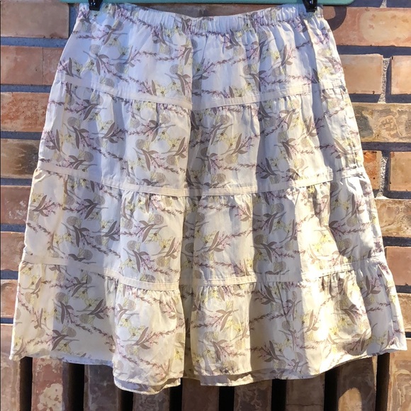 Cute skirt 🌈⚡️3 for $15⚡️🌈 - Picture 4 of 4